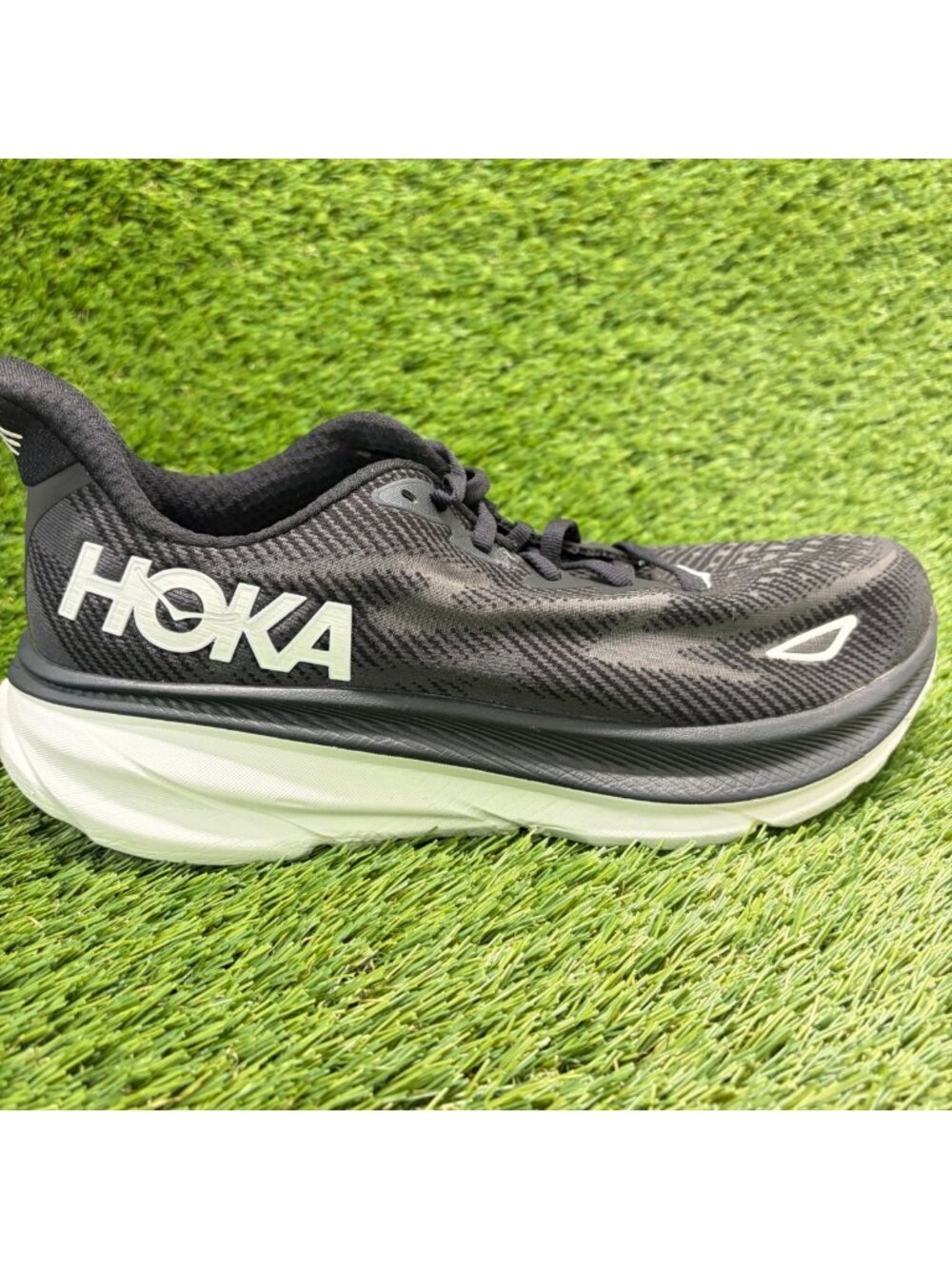 Hoka One One Clifton 9 Womens Size 10.5 Black Athletic Running Shoes Sneakers